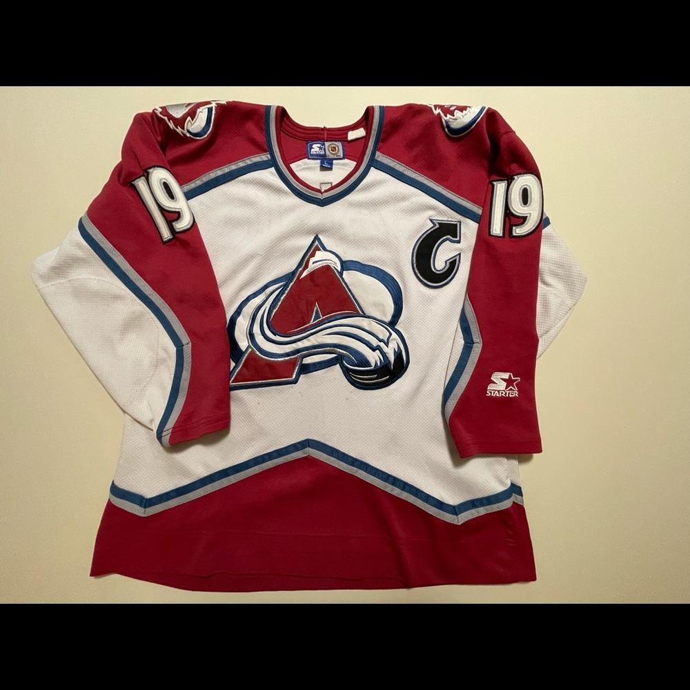 Vintage Joe Sakic Colorado Avalanche Jersey